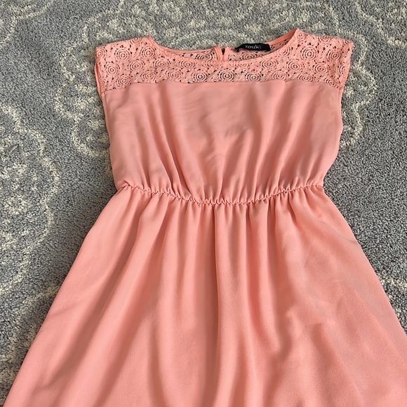 Dress - Picture 1 of 2